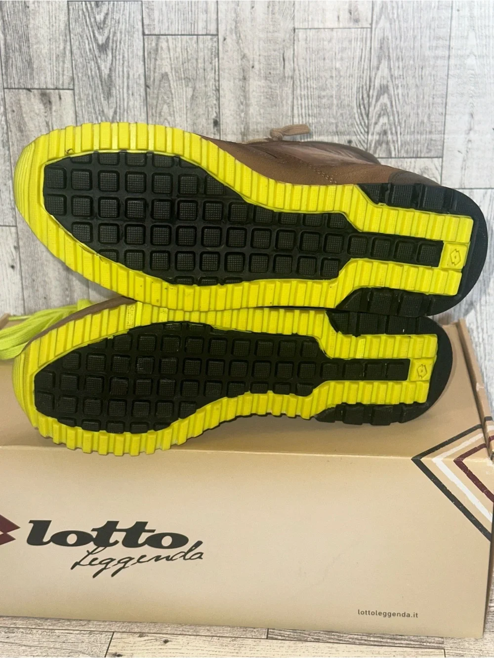 Lotto Leggenda Tokyo NY Mid Sneakers Women’s 7 EU 38 Brown Lime NEW w/ Box
